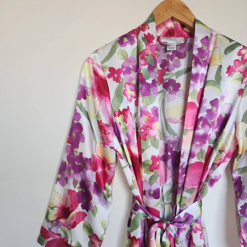 Morgan Taylor Floral Robe